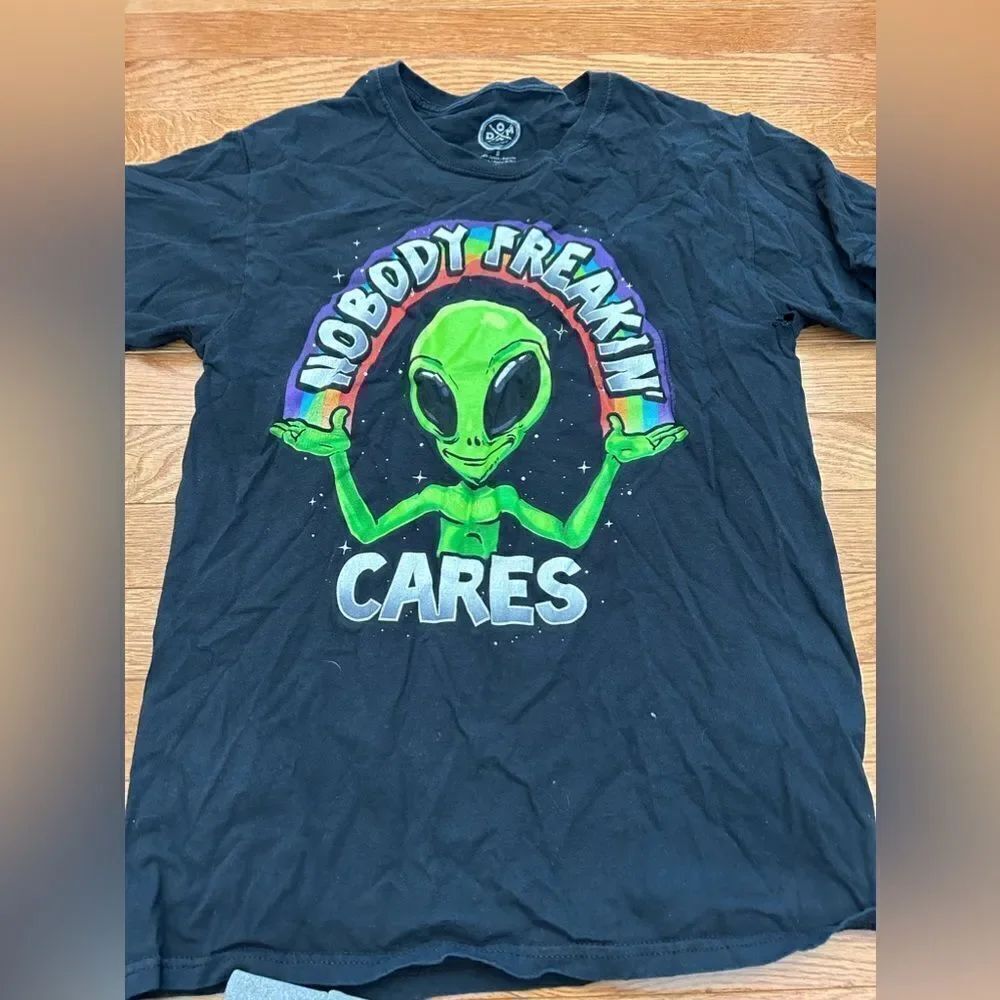 Alien Nobody Freakin Cares Pride Rainbow Tshirt